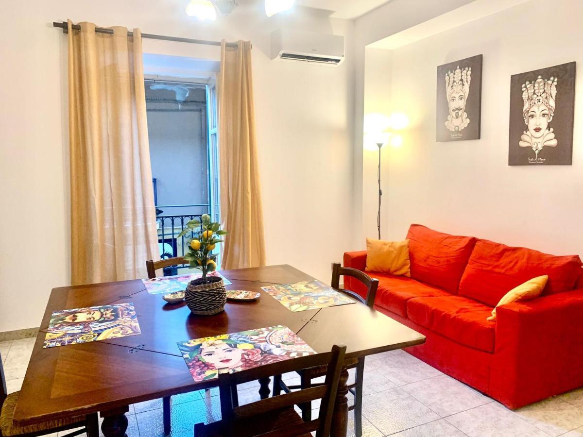 A Un Passo Dal Massimo 1 Apartment Palermo Exterior photo