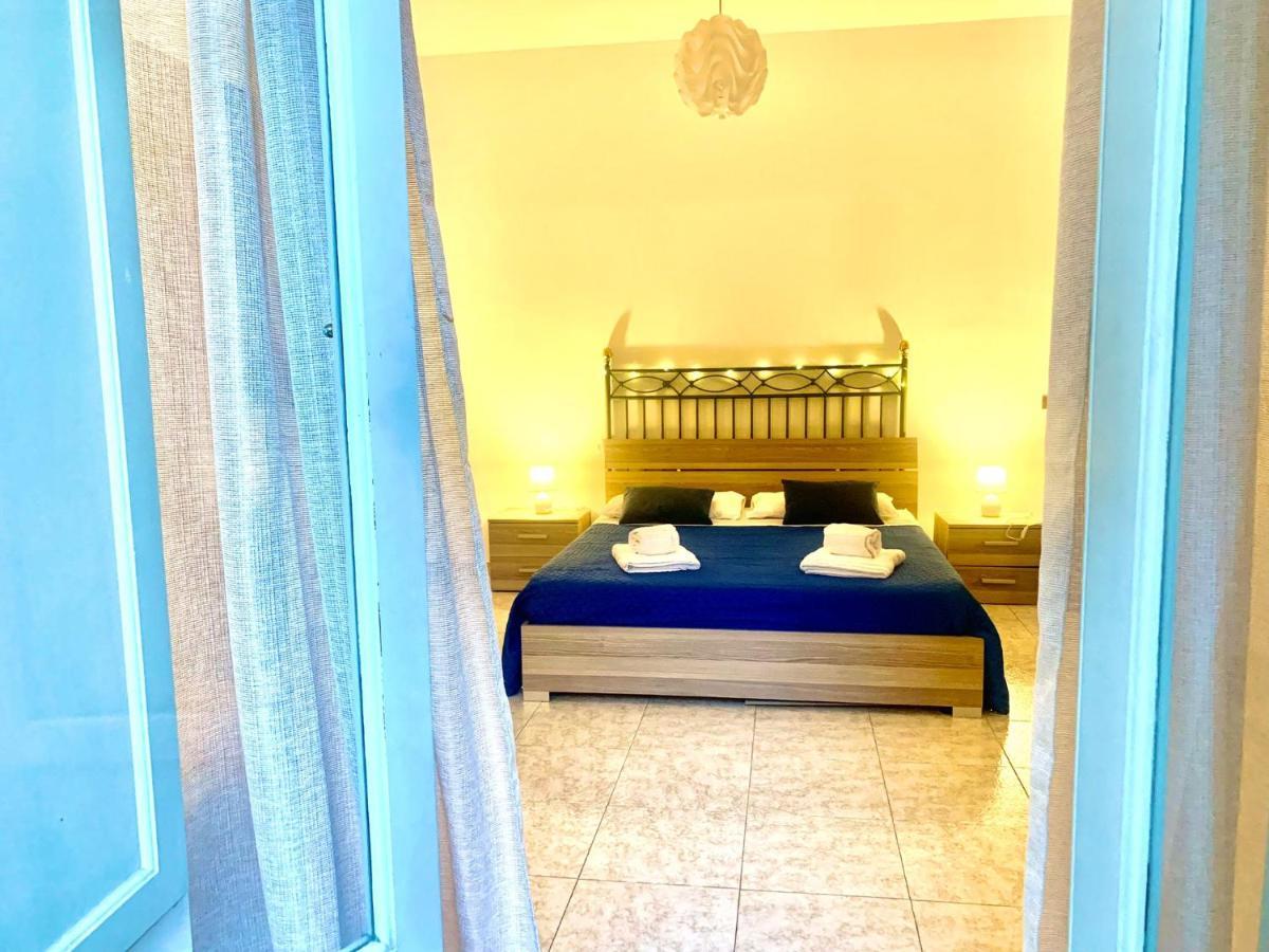 A Un Passo Dal Massimo 1 Apartment Palermo Exterior photo