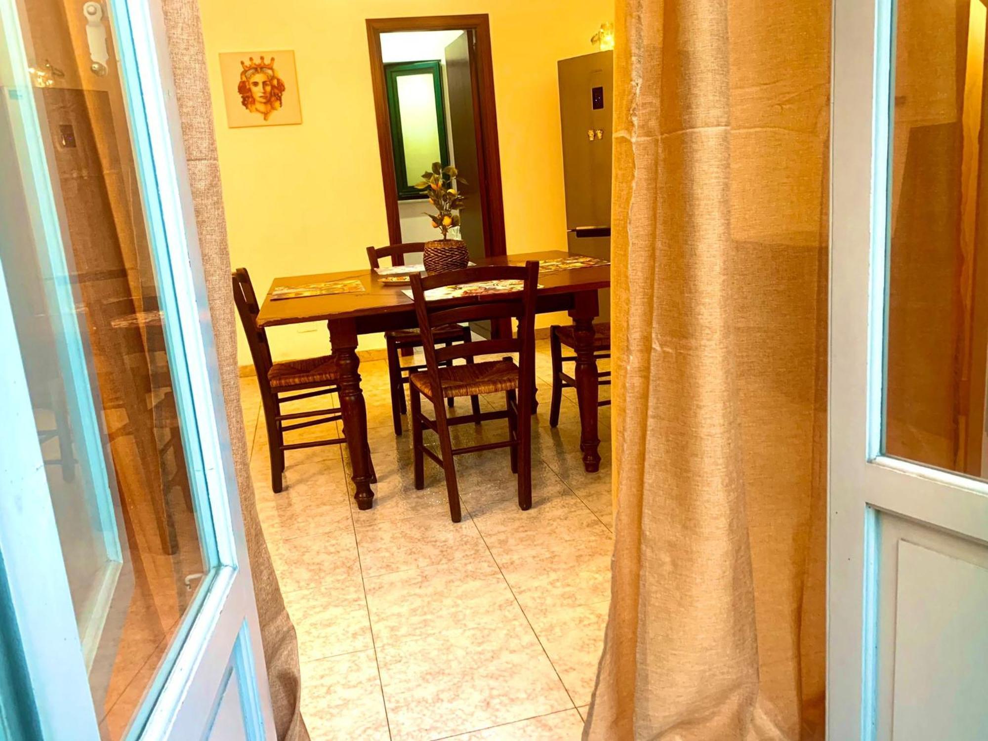 A Un Passo Dal Massimo 1 Apartment Palermo Exterior photo